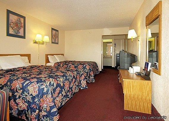 Quality Inn Henderson I-85 Номер фото